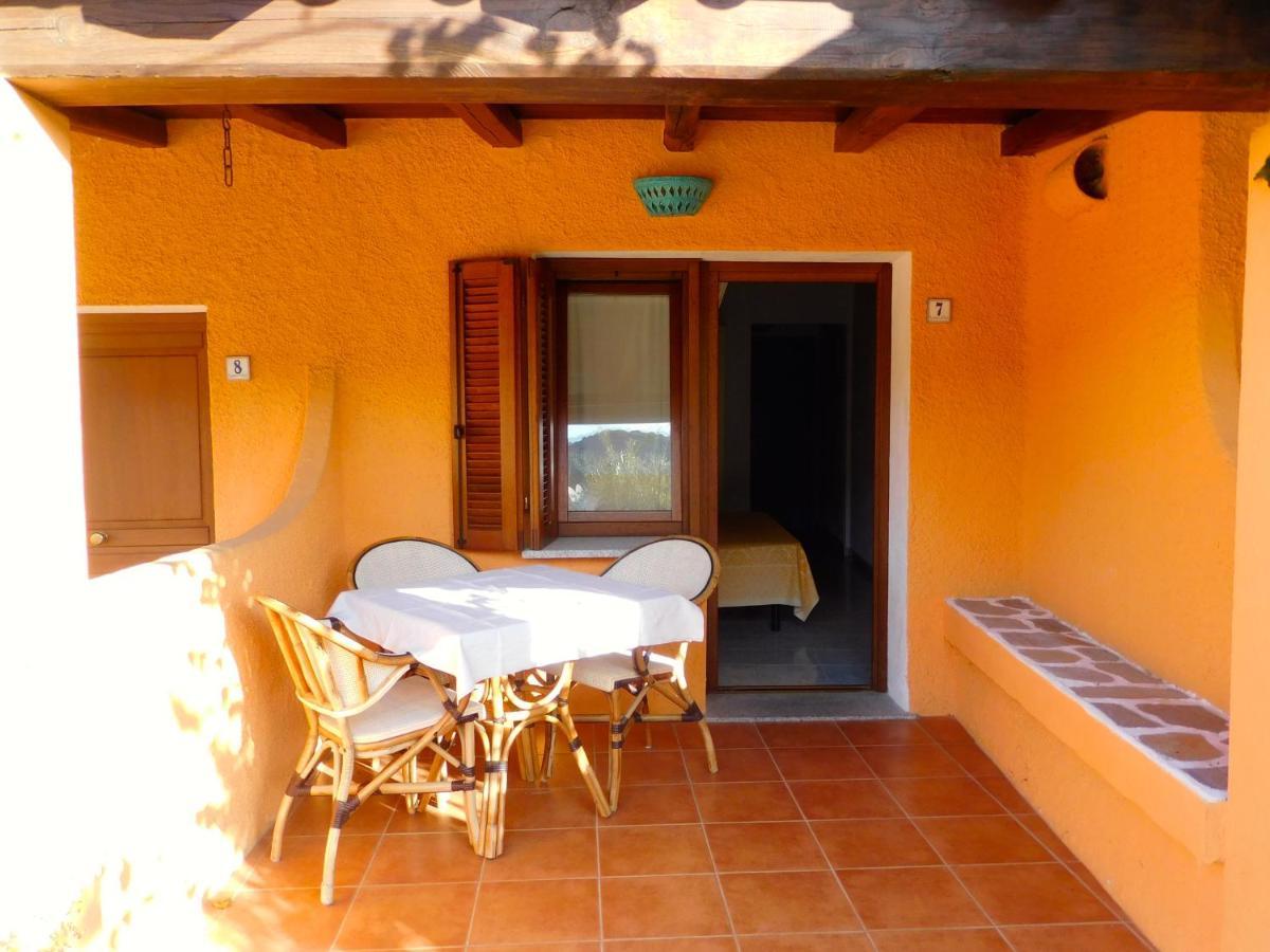 Residence La Pineta Budoni Bagian luar foto