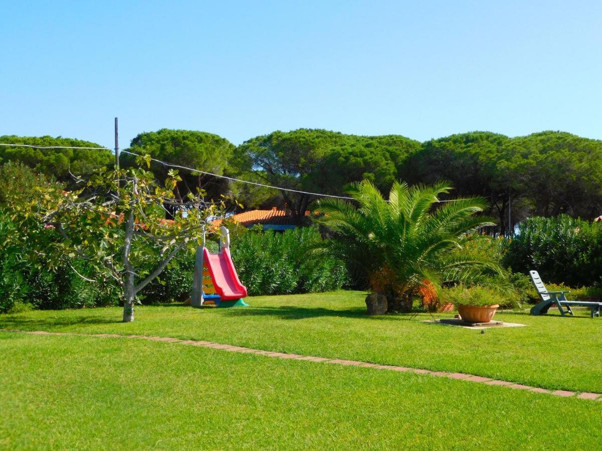 Residence La Pineta Budoni Bagian luar foto