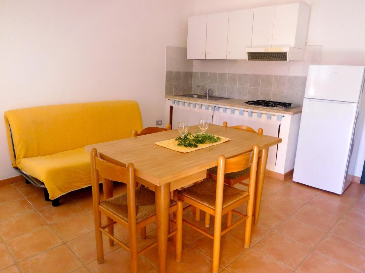 Residence La Pineta Budoni Bagian luar foto