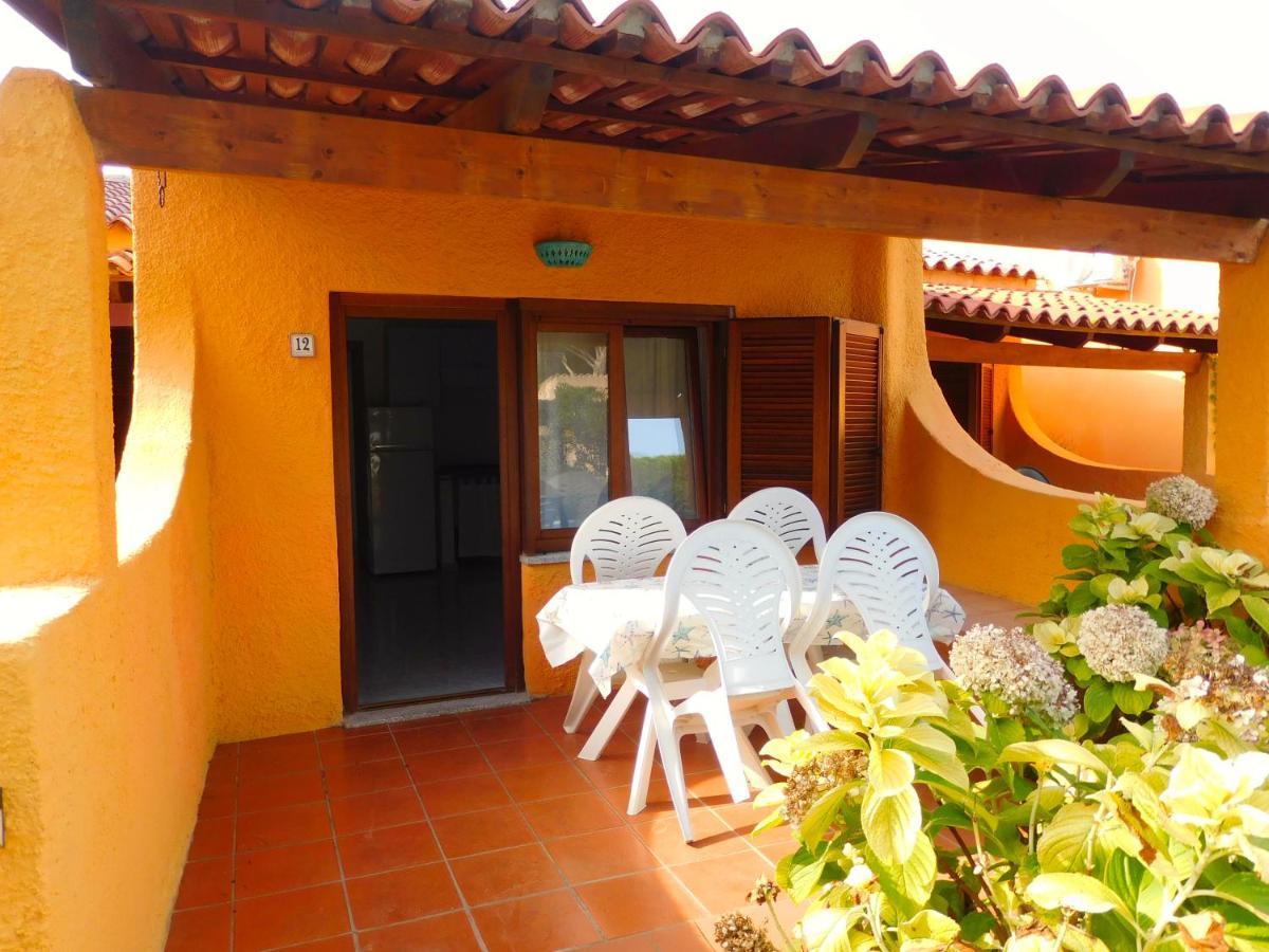 Residence La Pineta Budoni Bagian luar foto