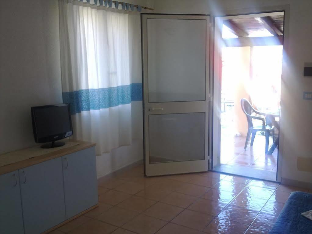 Residence La Pineta Budoni Bagian luar foto